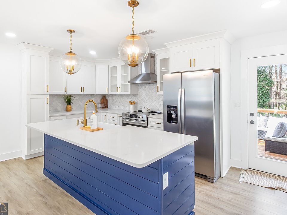 1st image of 2510 Spring Dr SE