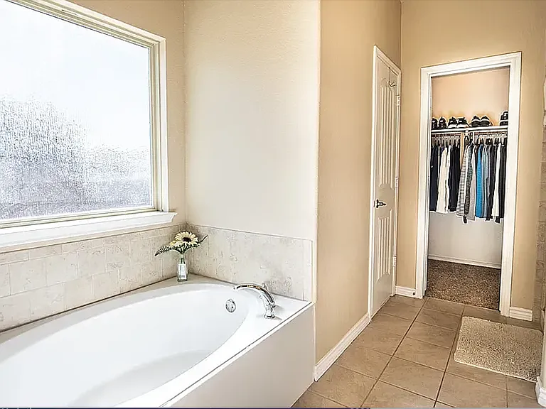 8800 Deadwood Ln — Photo 14