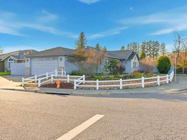 1401 Diamond St, Medford, OR 97501