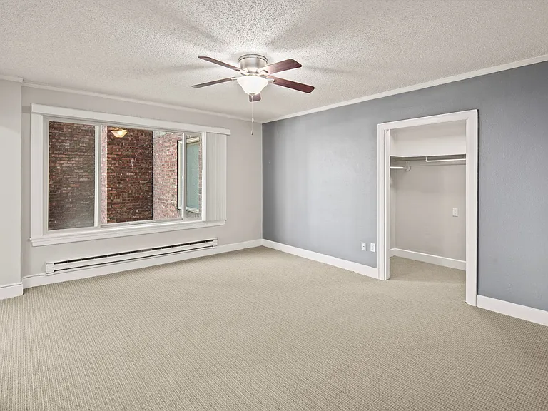 Cornelius Apartments — Photo 27