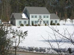 94 Pond St, Dunstable, MA 01827