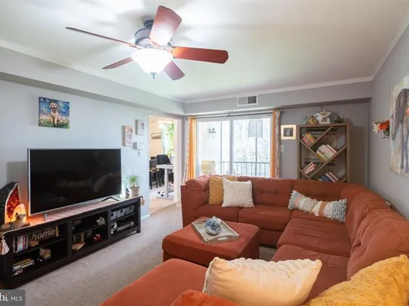 202 Hampton Xing, Southampton, PA 18966