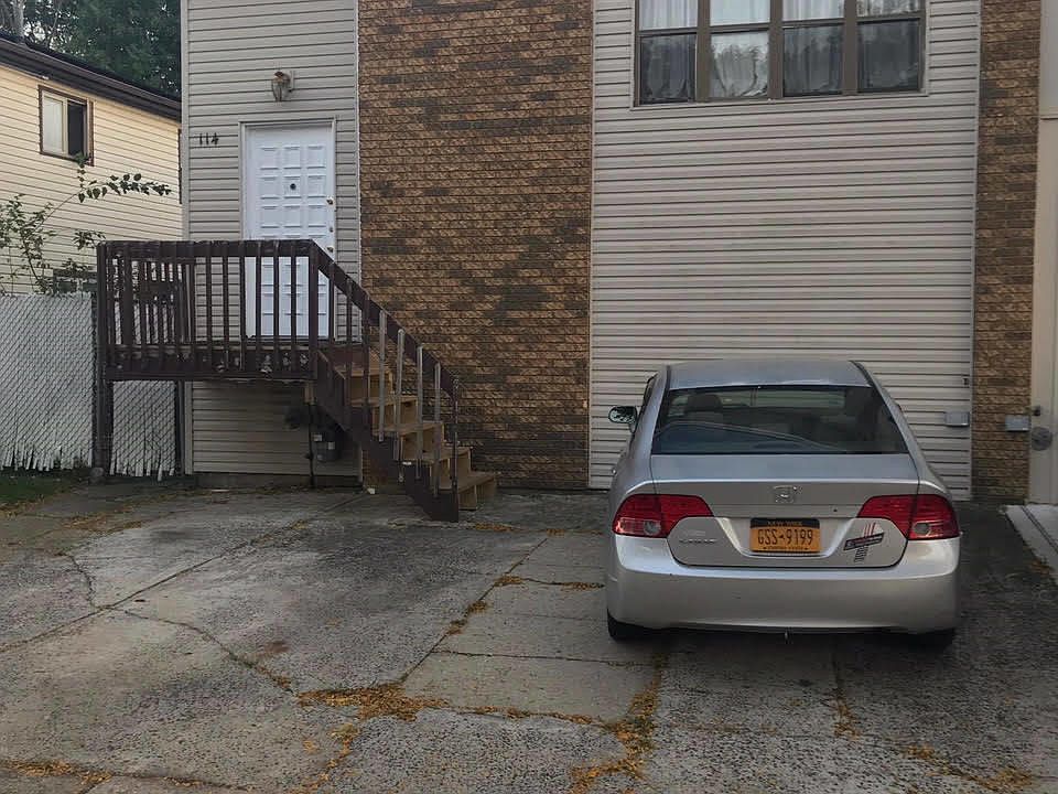 1st image of 114 Ludwig Ln