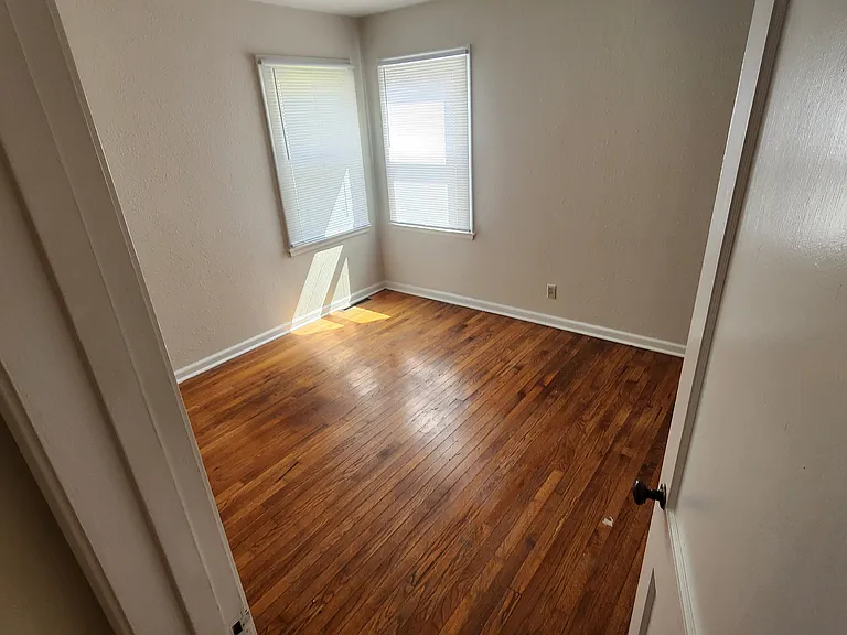 2228 SW Macvicar Ave — Photo 8