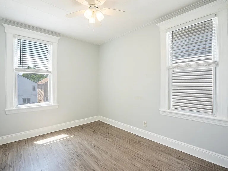 24 Edwards Ct #2 — Photo 4