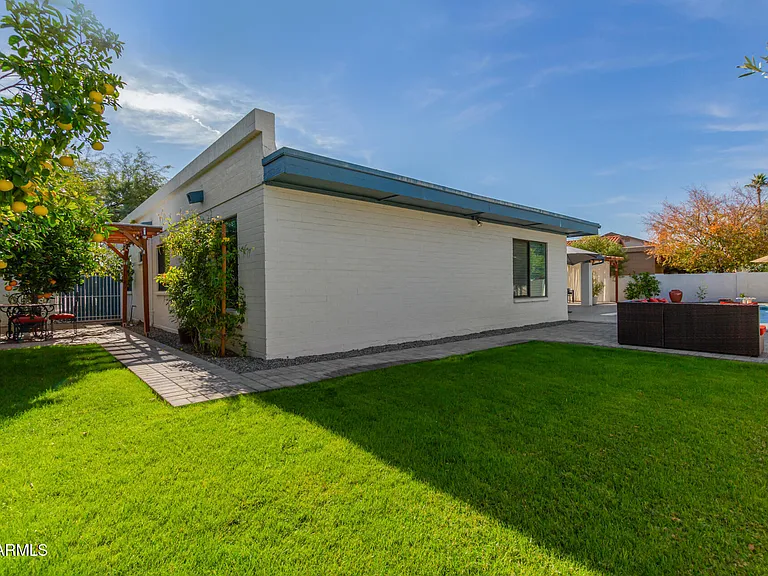 1948 E Jeanine Dr — Photo 16