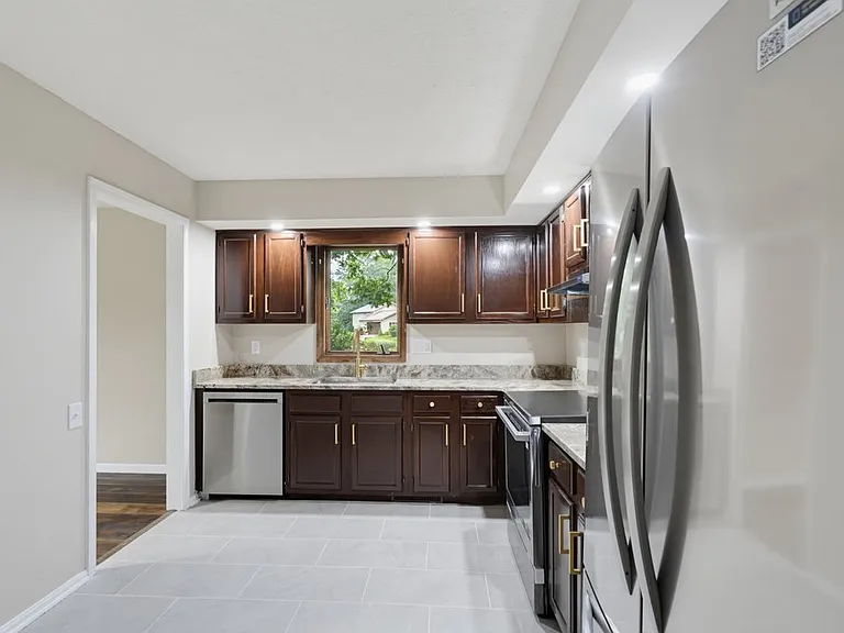 5460 Echodell Ave NW — Photo 3
