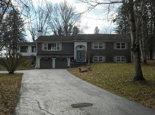 5466 Wood Ln, Newark, NY 14513
