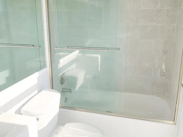 1001 SE 3rd St #3 — Photo 13
