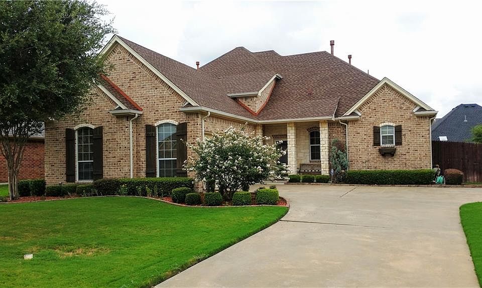 1st image of 3002 Rocky Creek Dr