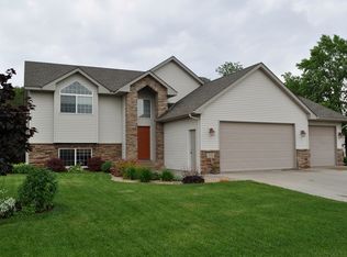 710 Beech Ln S, Annandale, MN 55302