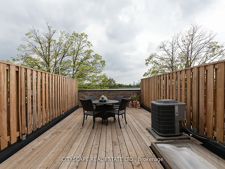 1084 Lansdowne Ave — Photo 20