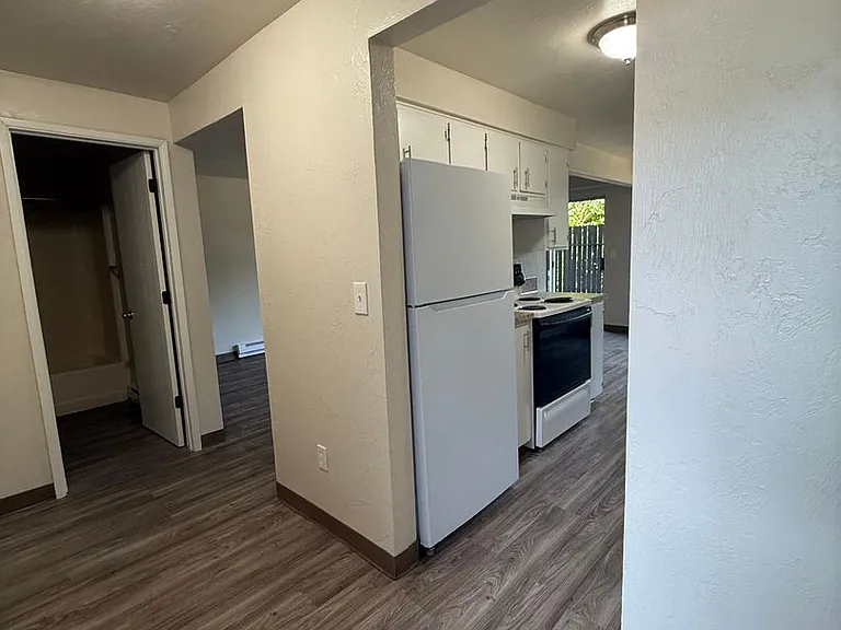 Chandele Apartments — Photo 9