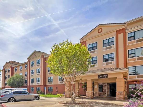 Los Angeles - Burbank Airport, 2200 W Empire Ave, Burbank, CA 91504