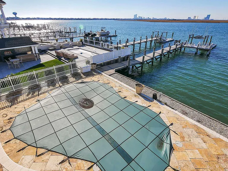 530 W Shore Dr — Photo 46