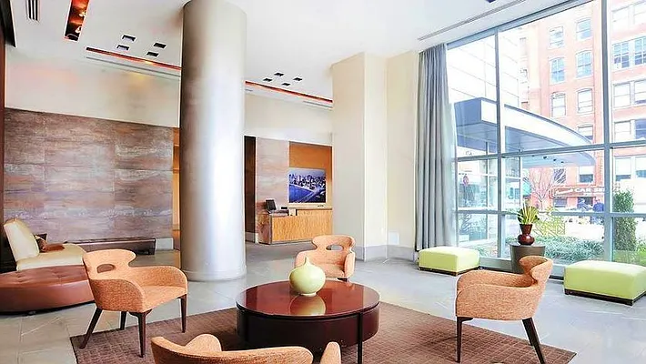 Rented by Park Property Advisors | media 30