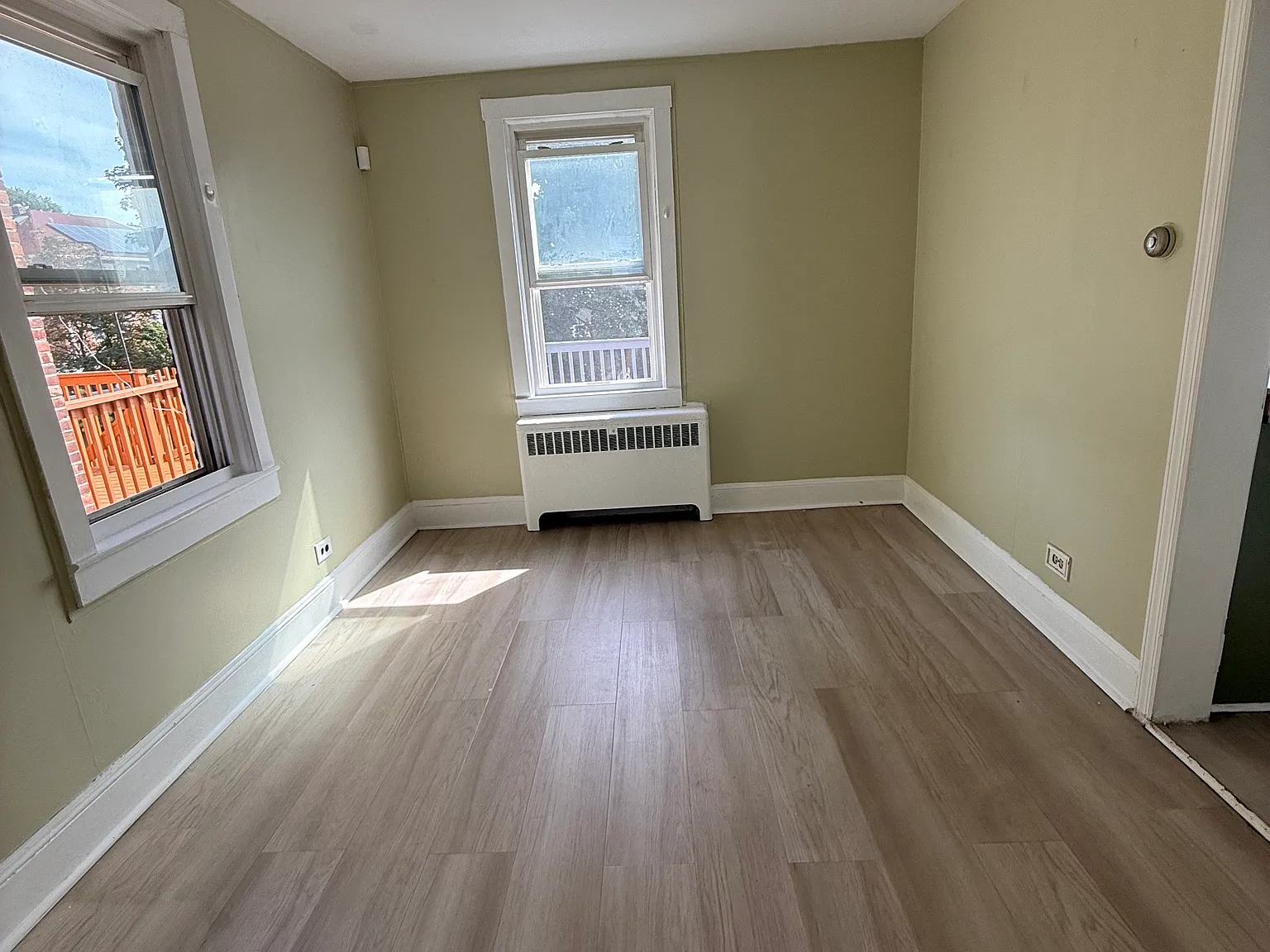 2 bed, 936 sqft, $3,200 — Photo 4