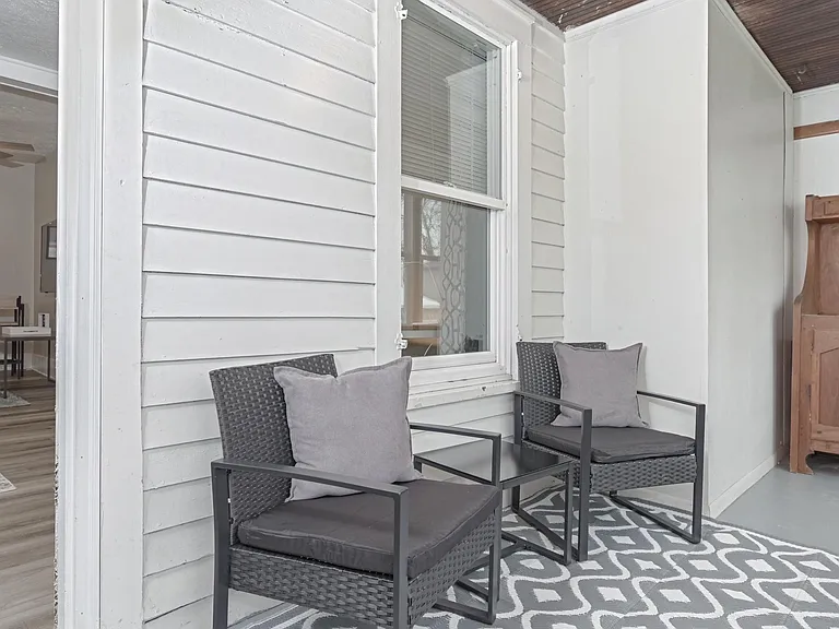 207 E Phoenix Ave — Photo 23