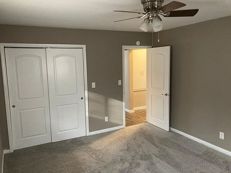 1718 S Smithville Rd — Photo 11