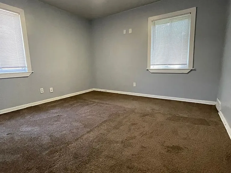 20806 Panama St — Photo 12