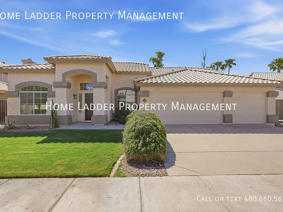 4419 E Desert Willow Rd