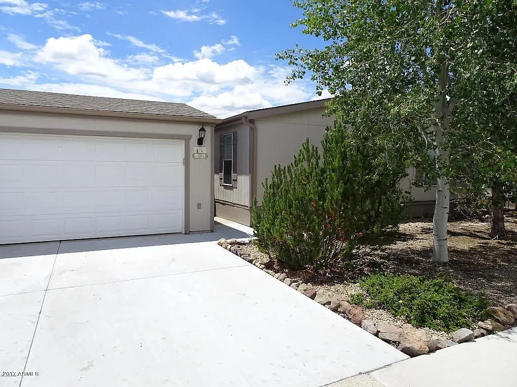 4 bed, 1512 sqft, $2,300 — Photo 3