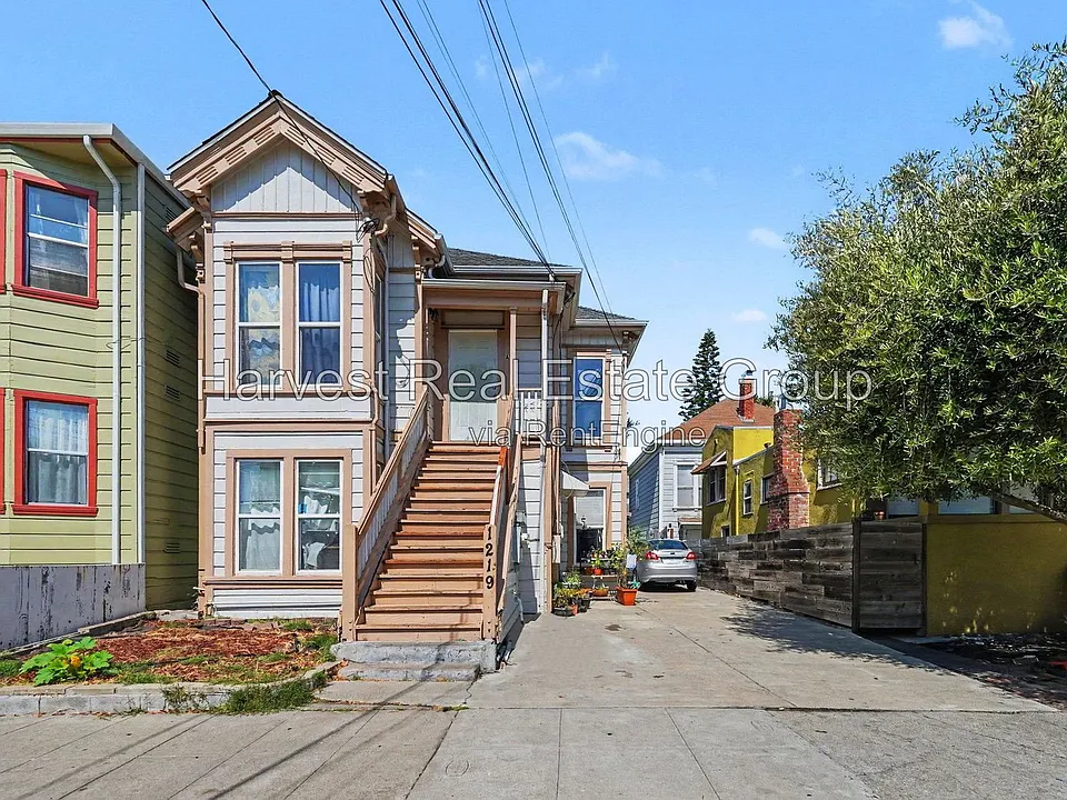 1219 Santa Clara Ave