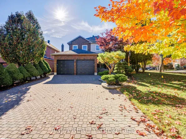 17 Charrington Cres, Markham, ON L3R 0R3