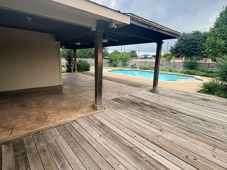2260 Fieldcrest Dr — Photo 10