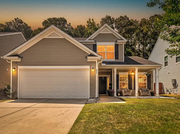 257 Weeping Cypress Dr, Moncks Corner, SC 29461