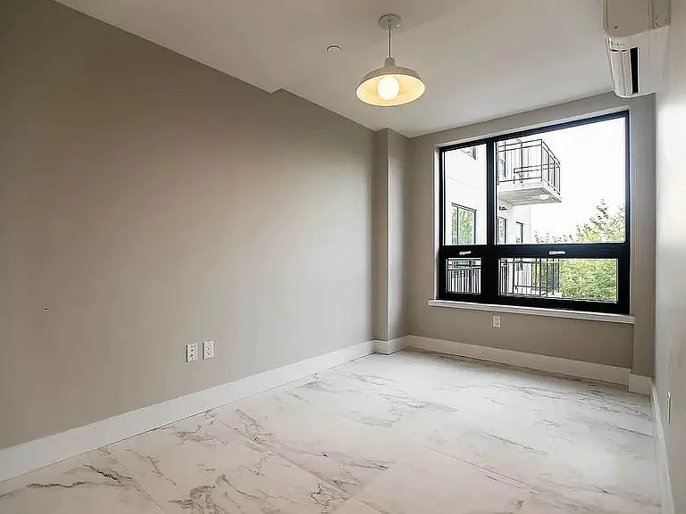 1801 Broadway #4D — Photo 6