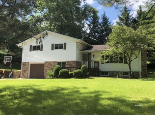 7519 Longmeadow Ln, Athens, OH 45701