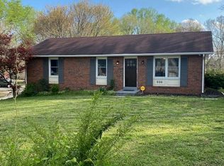 659 Castle Heights Rd, Bowling Green, KY 42103