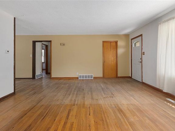 5th image of 1804 Cherokee St