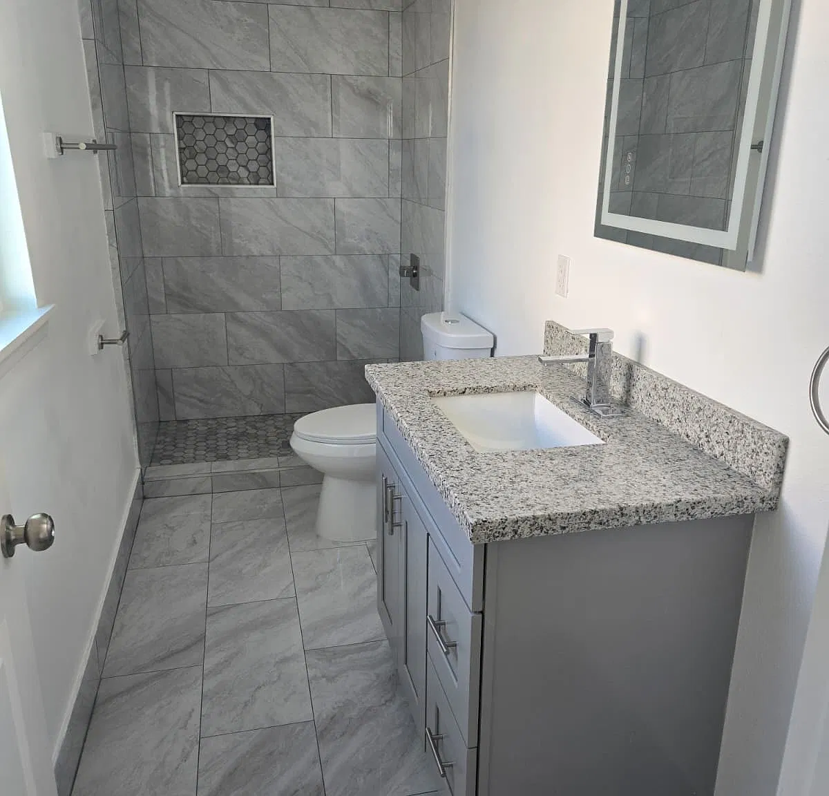 2423 Saint Philip St — Photo 2