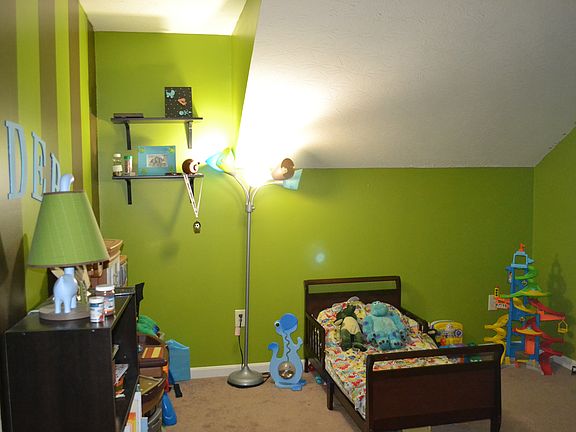 4th image of 25689 Winterberry Way