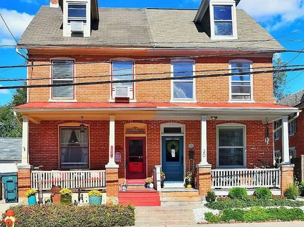 22 Miller St, Strasburg, PA 17579