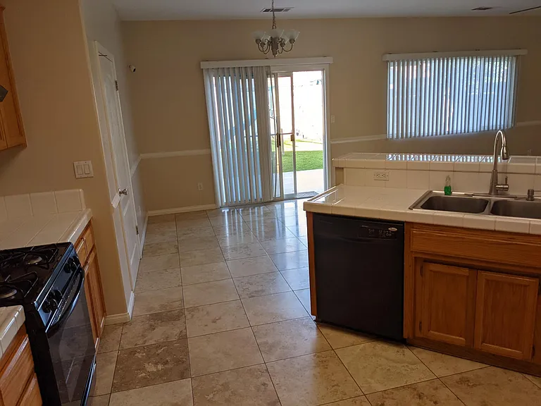 802 Mountain Park Dr — Photo 7