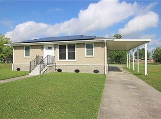 76 Packenham Ave, Chalmette, LA 70043