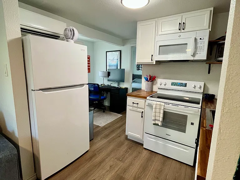 2705 E 16th St #A — Photo 7