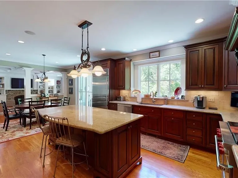 Central Island in the Kitchen