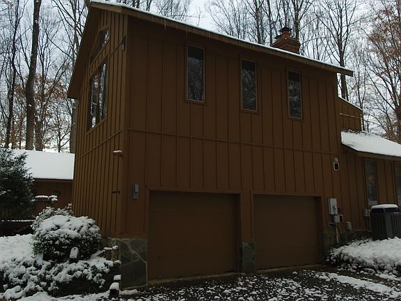 Great room above garages