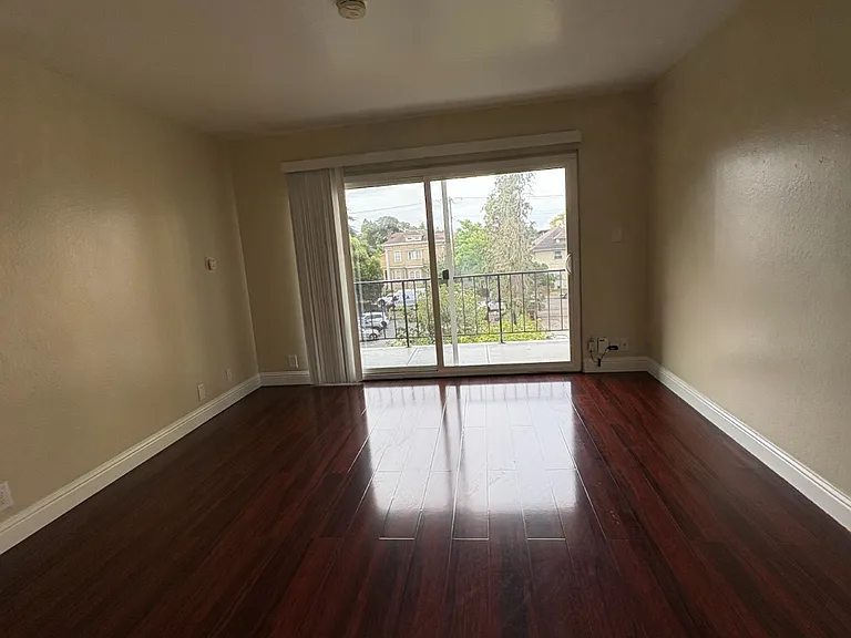 2431 Ellsworth St — Photo 41