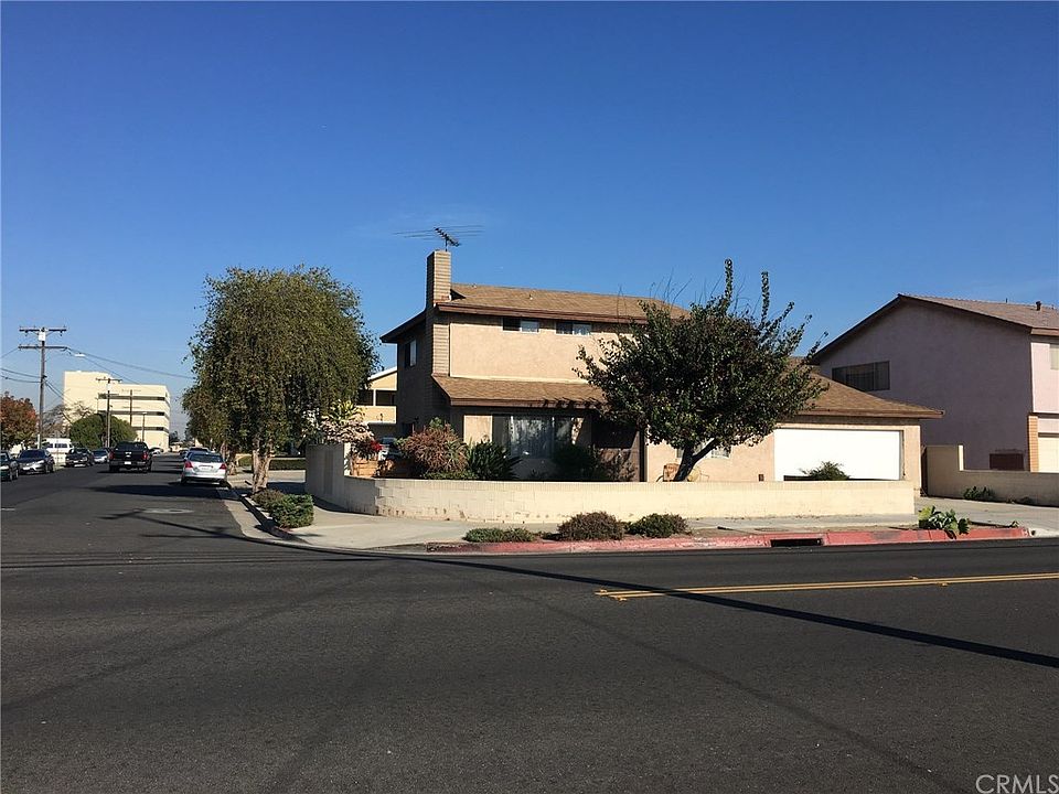 1st image of 1637 W 158th St