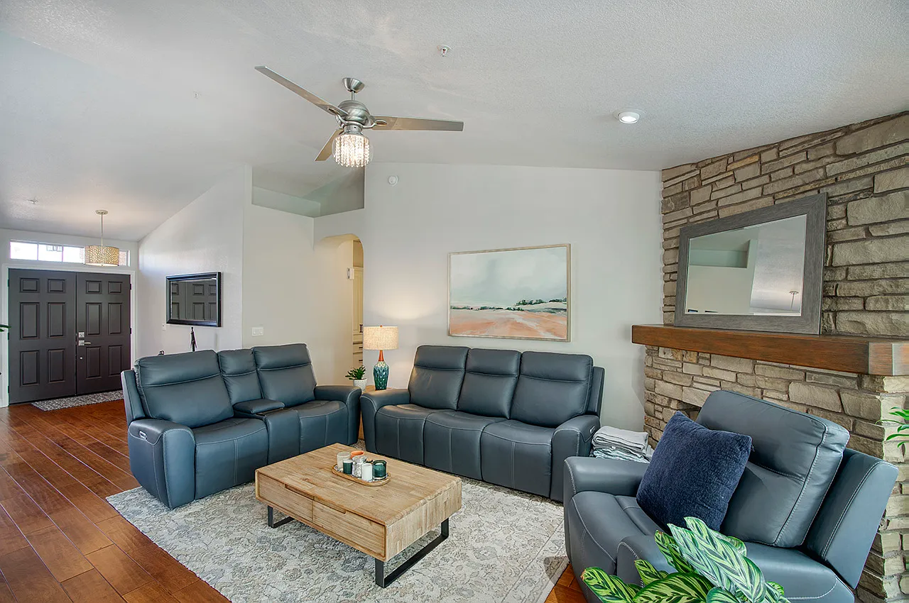 3 bed, 2157 sqft, $4,250 — Photo 4