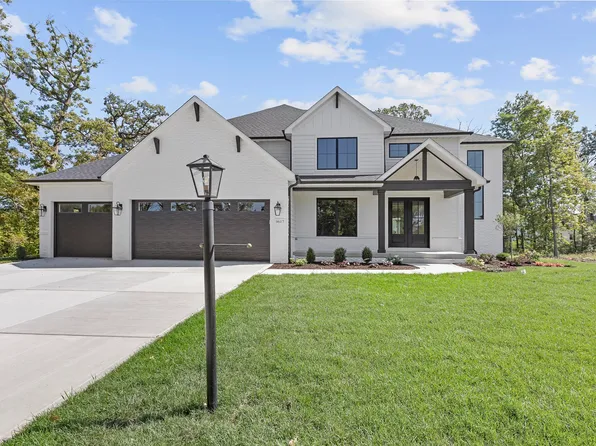 9617 Dunegrass Way St, Saint John, IN 46373