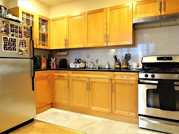 4th image of 21 Ludlow St #C6