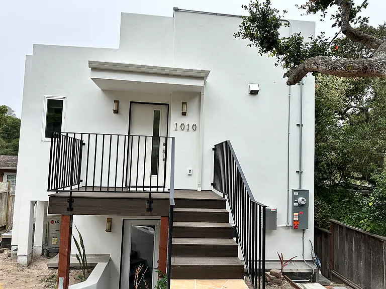 1010 Hillside Ave — Photo 21