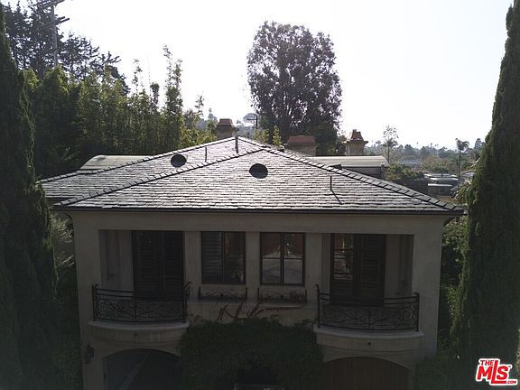 2nd image of 587 Entrada Dr