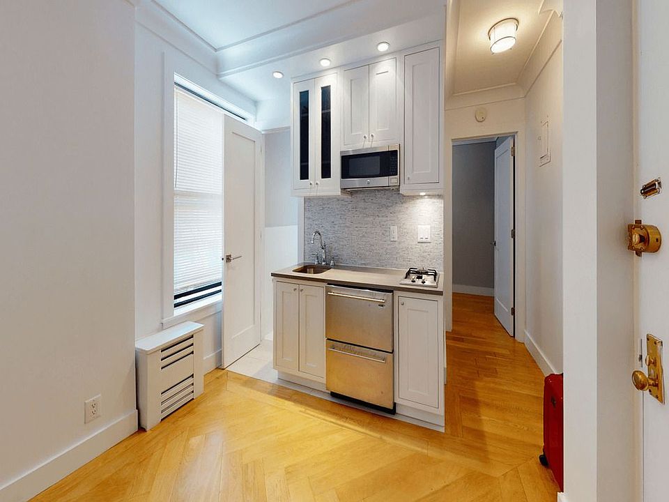 1st image of 236 E 13th St #24416